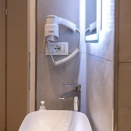 מלון Elba Premium